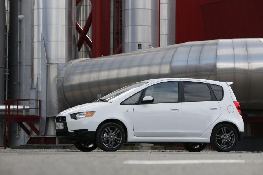  Mitsubishi Colt Ralliart 2009 года  (фото 32 из 60)